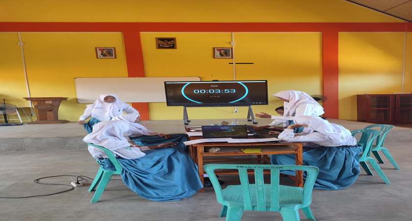 Sabet Dua Penghargaan, Tim Debat Bahasa Inggris SMAPA Berjaya di Ajang Talenta Jatim 2026
